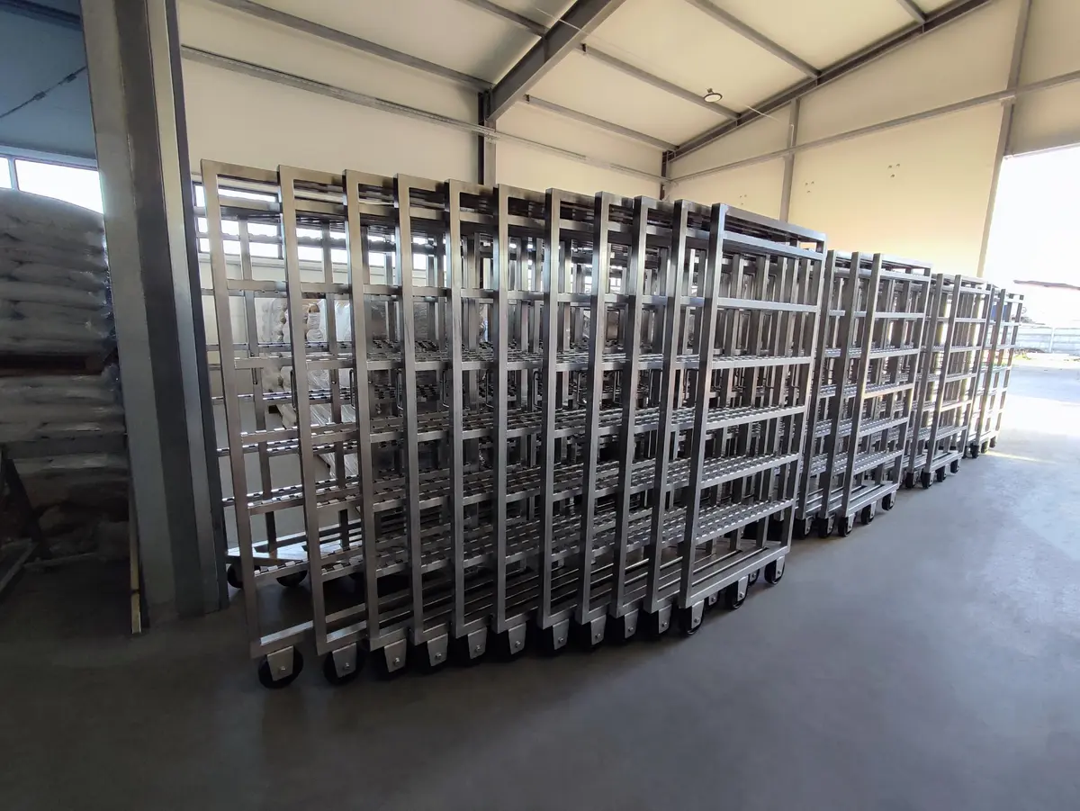 Räucherwagen aus Edelstahl